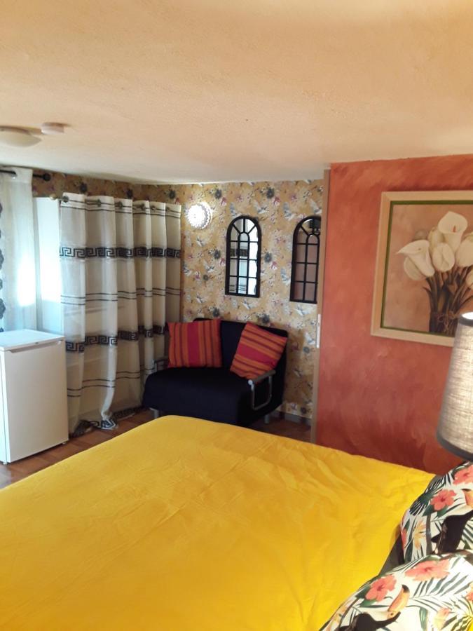 Gite Les Cigales Chateauvieux  外观 照片